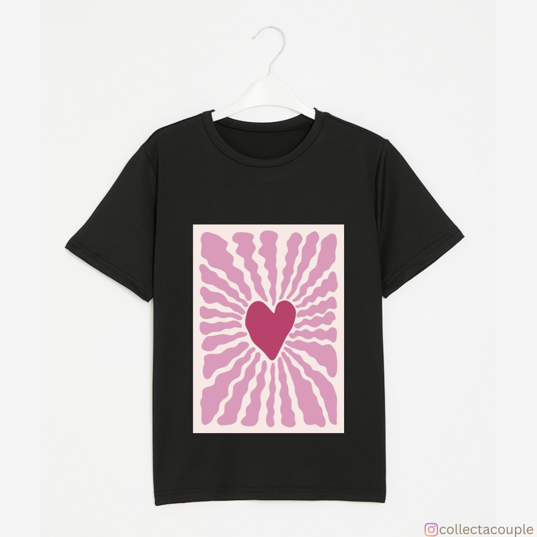 Pink heart: Graphic Unisex T-shirt