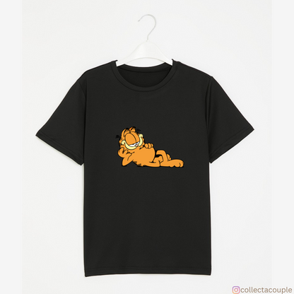 Garfield: Laying Pose Illustration Unisex T-shirt