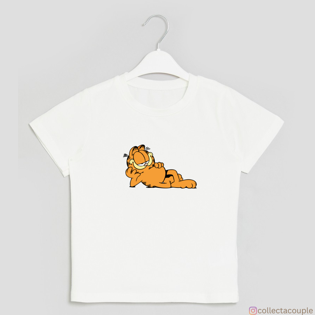 Garfield: Laying Pose Illustration Unisex T-shirt