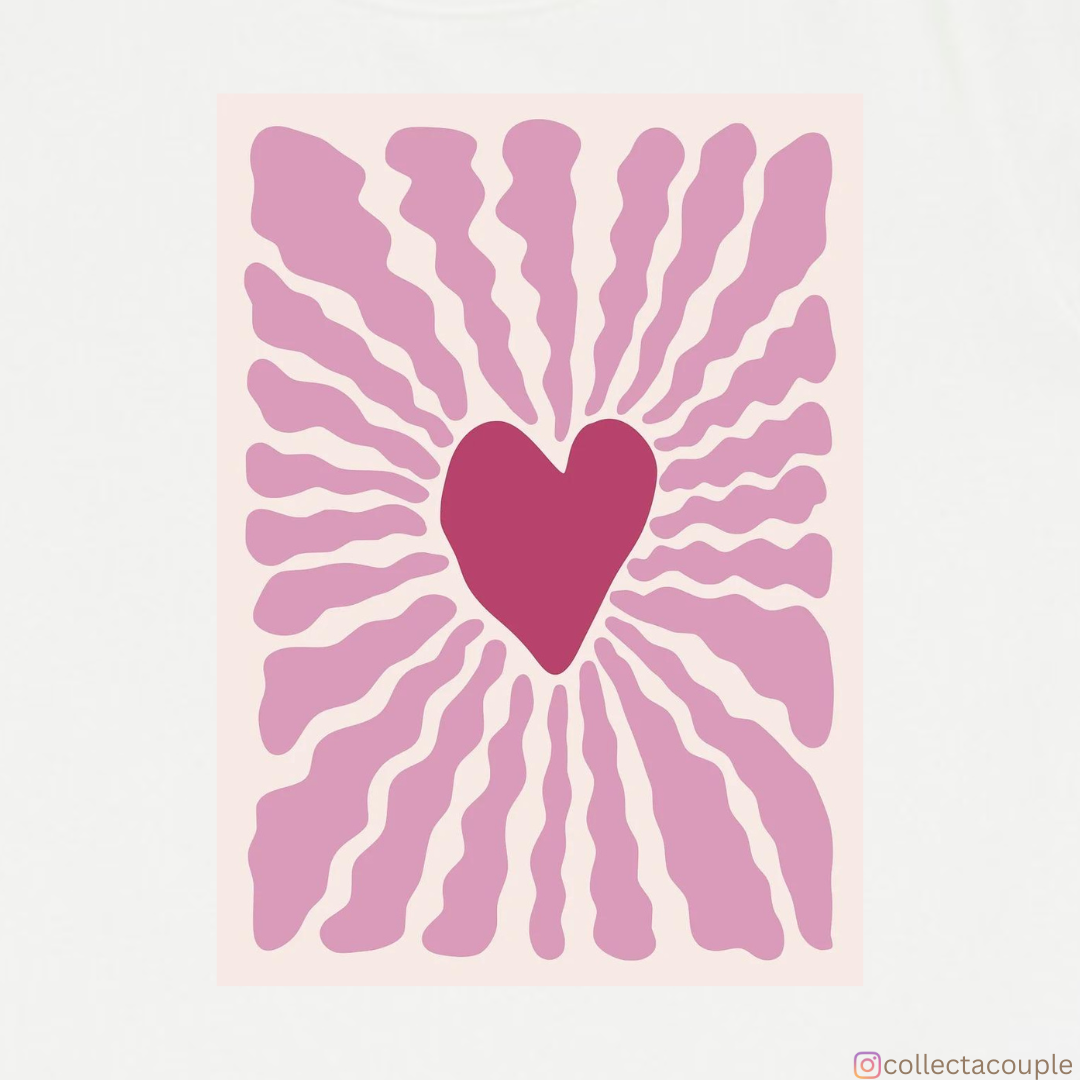 Pink heart: Graphic Unisex T-shirt