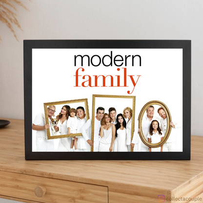 Modern Family: Cast 2 Framed Poster