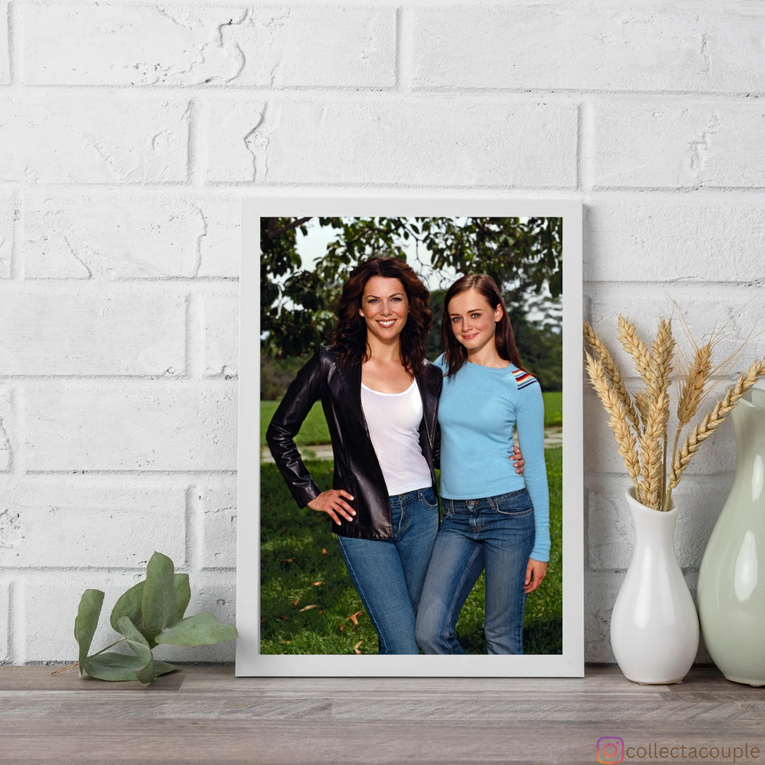 Gilmore Girls: Rory & Lorelai Pose Framed Poster