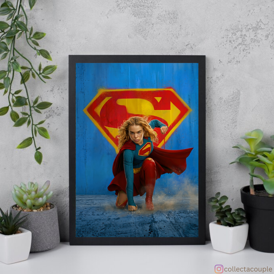 Supergirl: Pose (1) Framed Poster